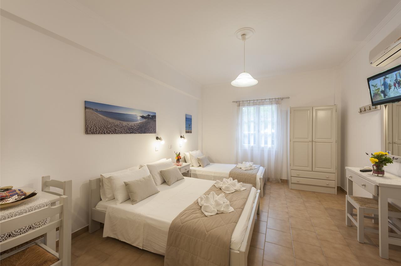 Helen'S Minimal Studios & Apartments Alikí Екстериор снимка