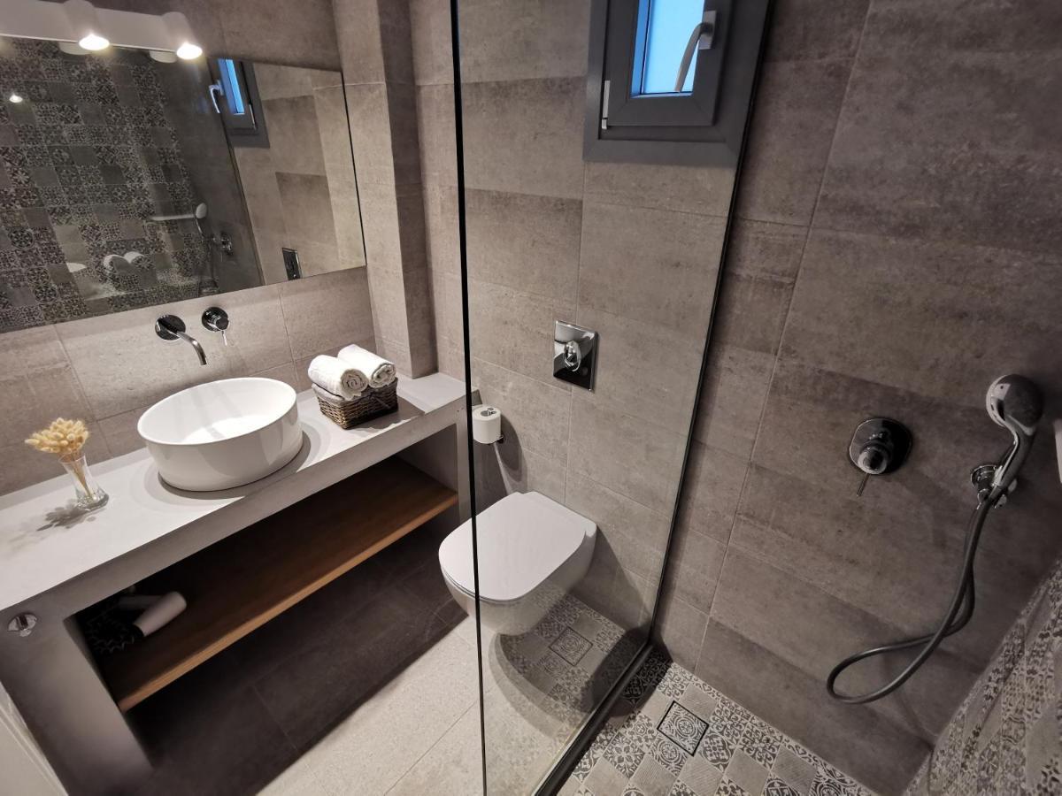 Helen'S Minimal Studios & Apartments Alikí Екстериор снимка